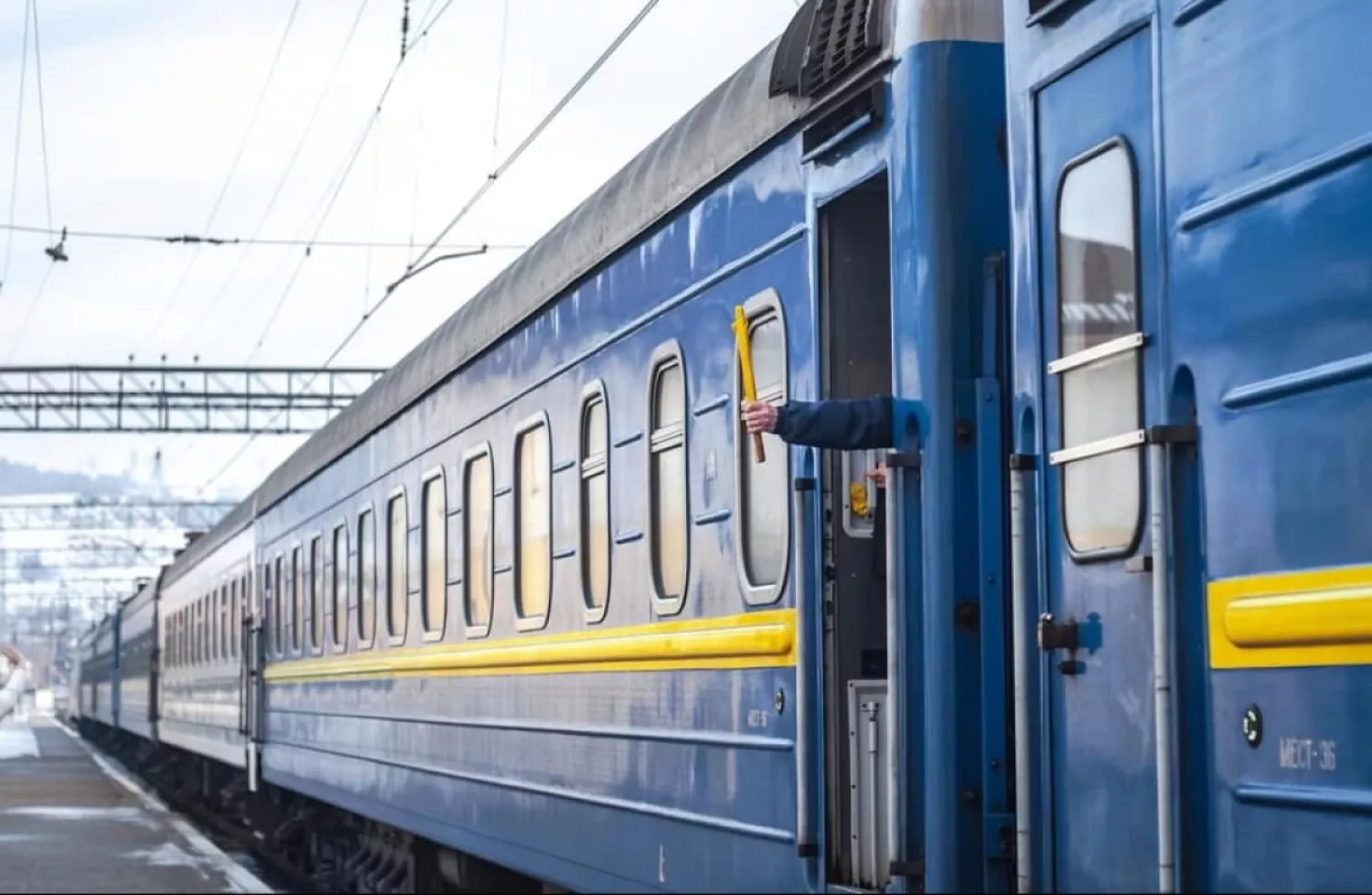 Мер Миколаєва проситиме Укрзалізницю повернути нічний потяг до Києва. Фото: censor.net