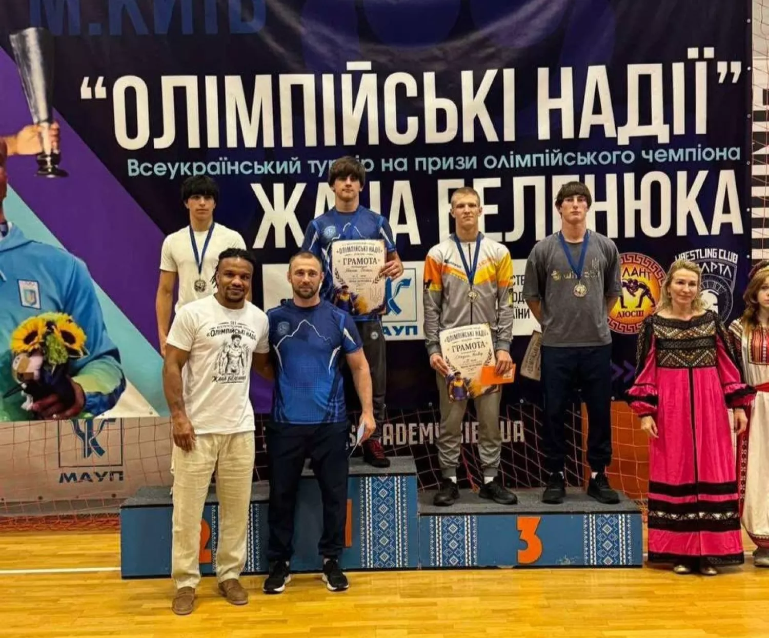 Миколаївські борці вибороли призові місця на всеукраїнському турнірі. Фото: Миколаївська ОВА