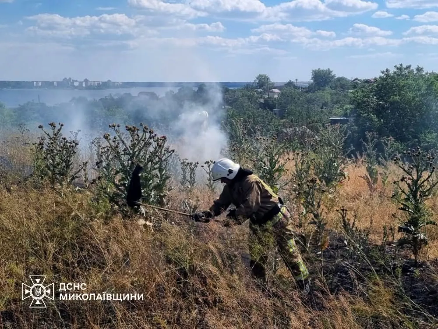 На Миколаївщині 25 червня ліквідували 19 пожеж. Фото: ДСНС