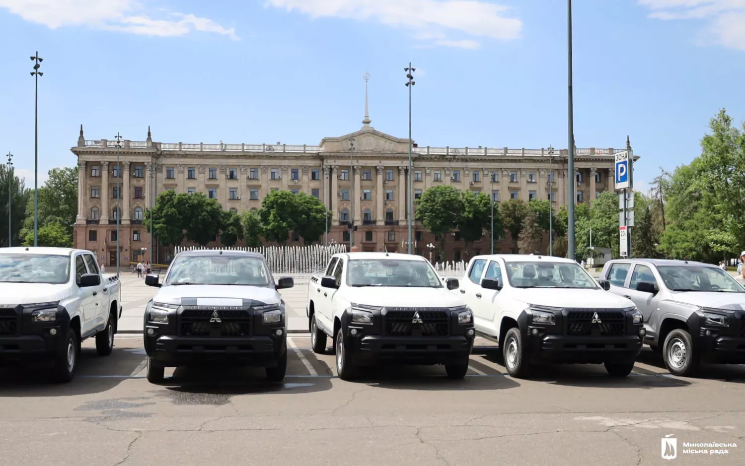 Миколаїв отримав від Німеччини п’ять нових автомобілів. Фото: Миколаївська міська рада