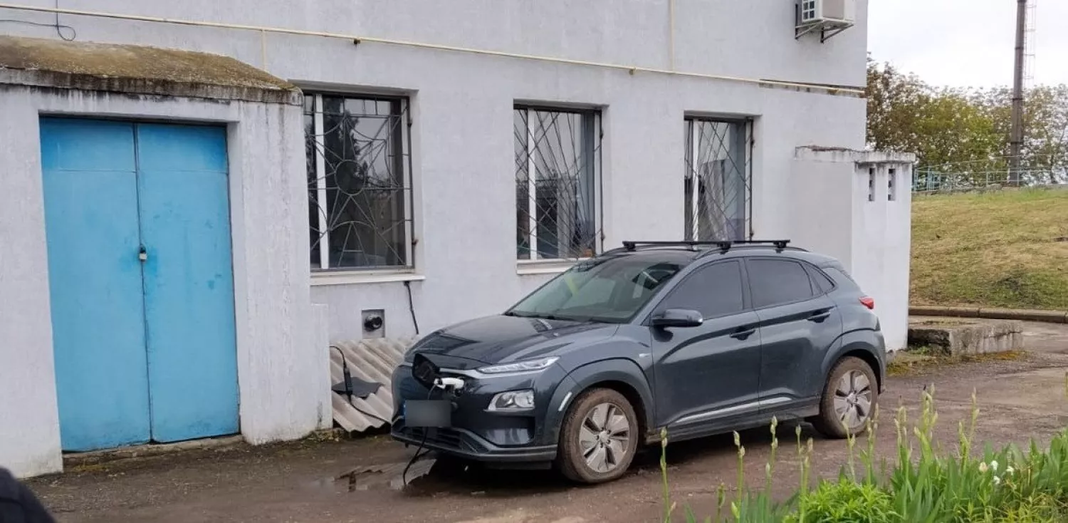 У Миколаєві працівників водоканалу позбавили премій за зарядку автомобіля на підприємстві. Фото: Миколаївводоканал