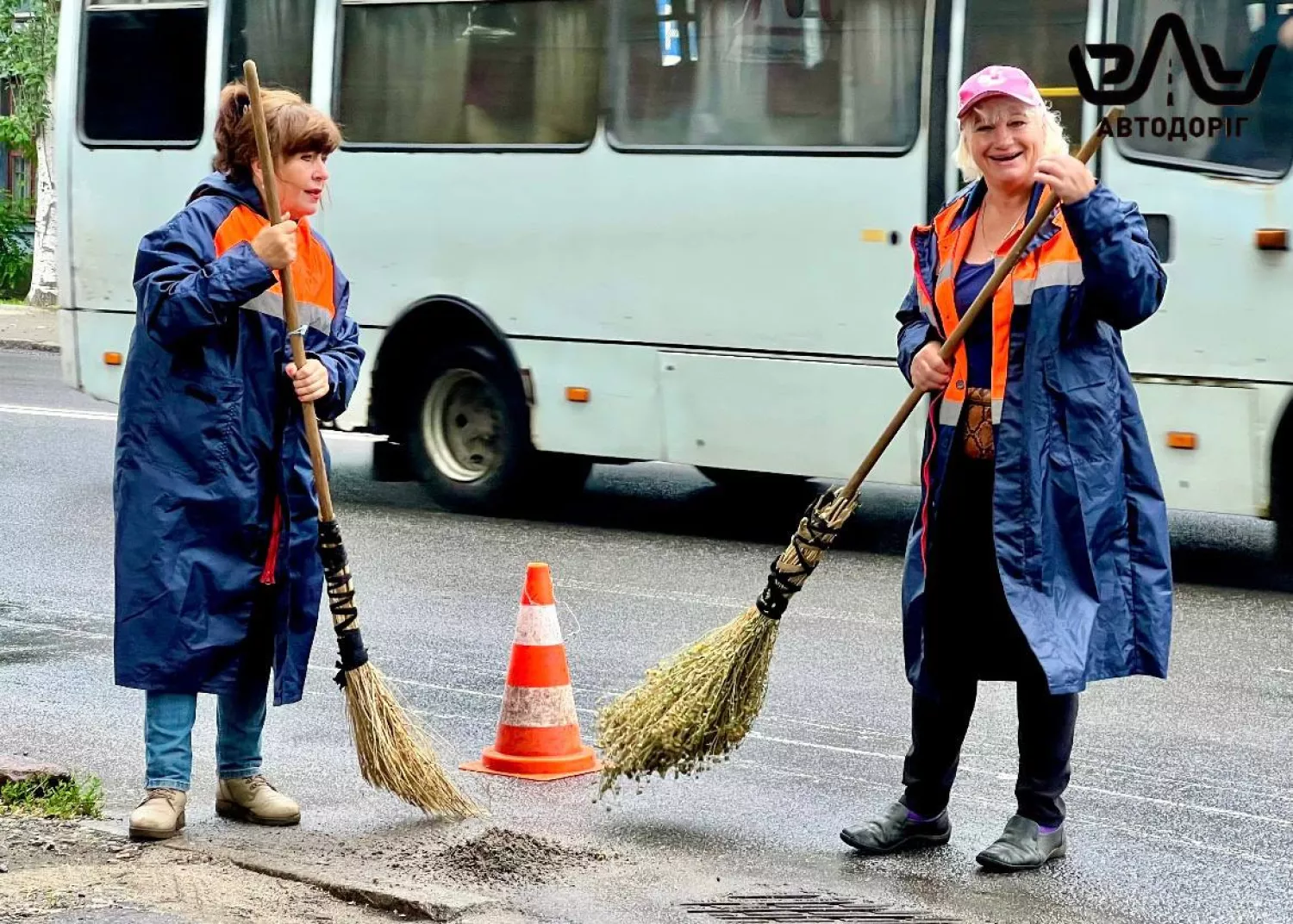 КП ЕЛУ Автодоріг готує зливову мережу Миколаєва до негоди, фото ЕЛУ Автодоріг