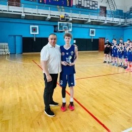 Гравці отримали індивідуальні нагороди. Фото: Федерація баскетболу Миколаївщини