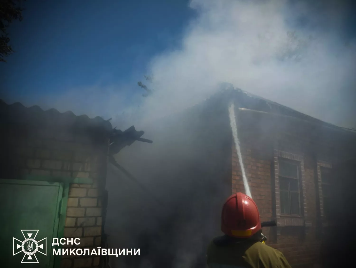 Через пожежі на Миколаївщині за добу вигоріли десятки гектарів території. Фото: ДСНС