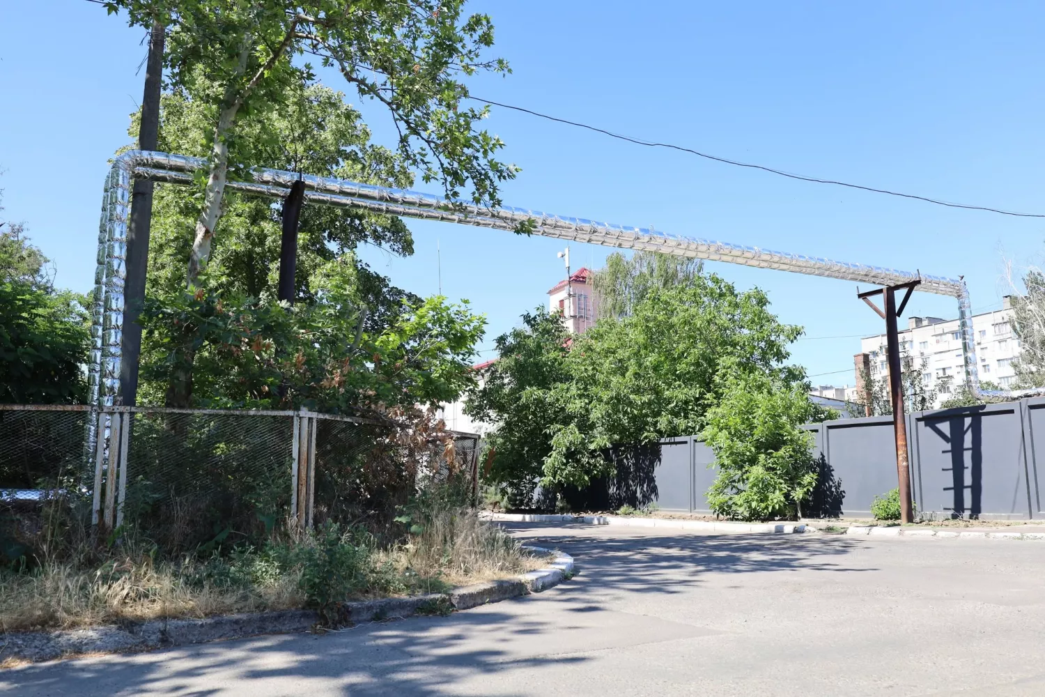 Комунальники «латають» тепломережі у Миколаєві. Фото: Миколаївоблтеплоенерго