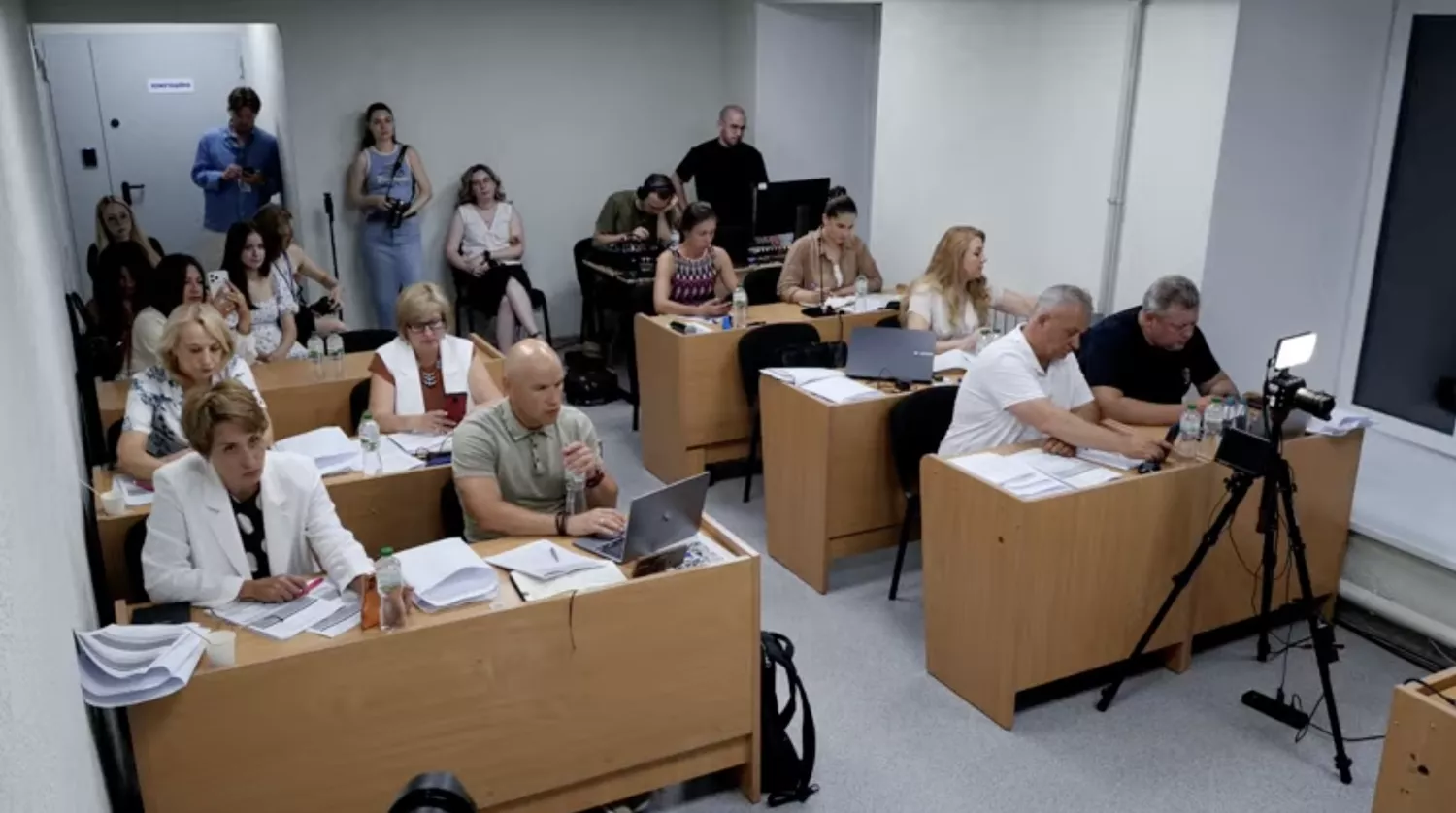 Скриншоти з онлайн-трансляції