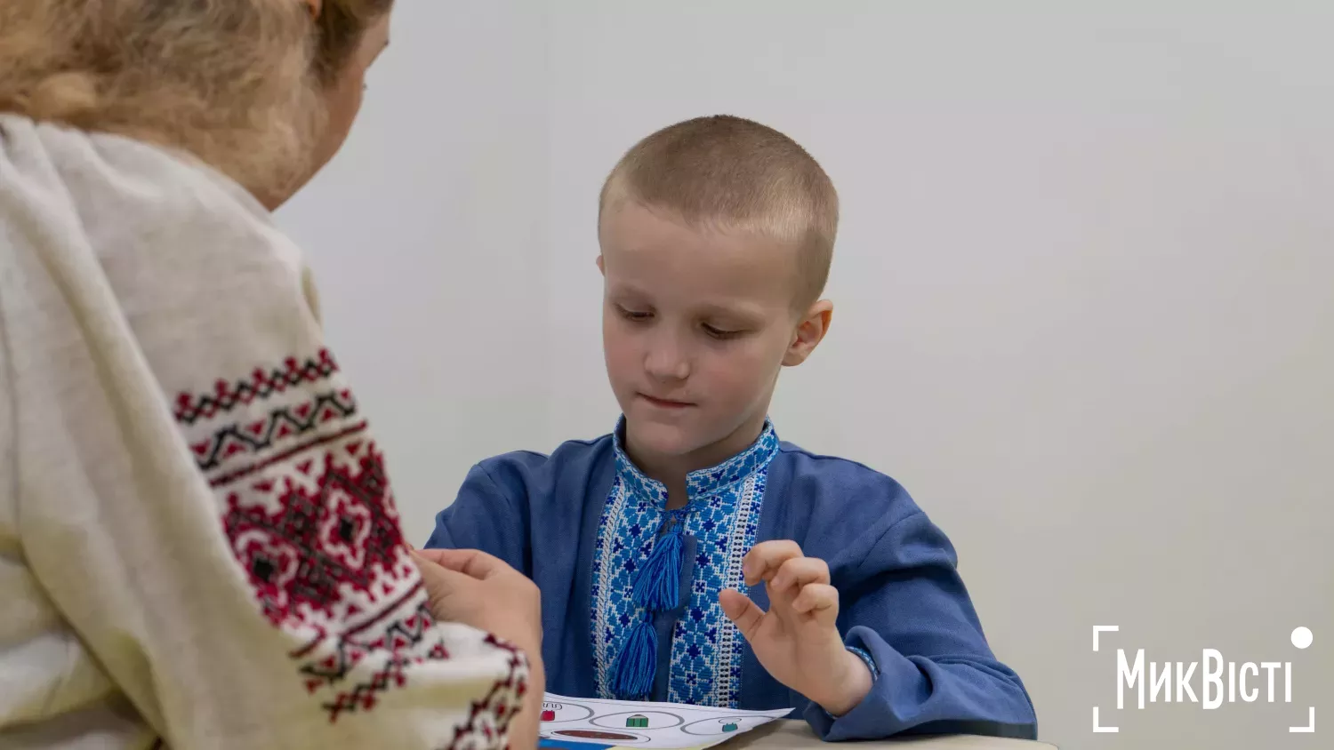 Дитина під час заняття у реабілітаційному центрі LEVCHYK у Миколаєві. Фото: НикВести, Кірілл Витвицький