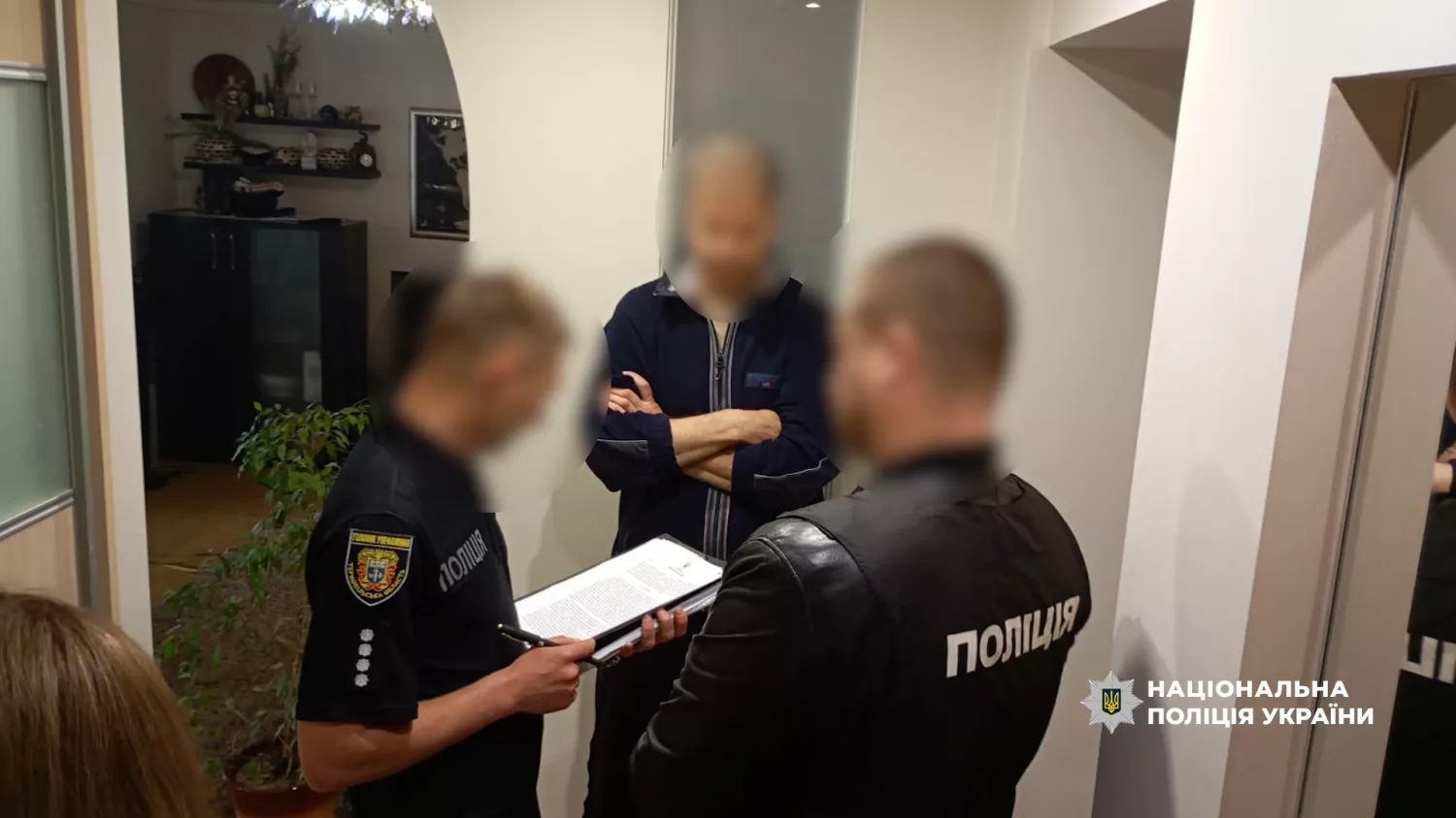 Обшуки у представників ВЛК, фото поліції України