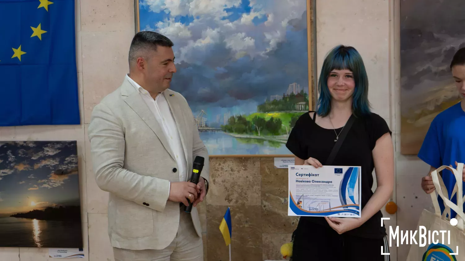 У Миколаєві презентували виставку робіт про розвиток морського потенціалу та блакитної економіки. Фото: МикВісті