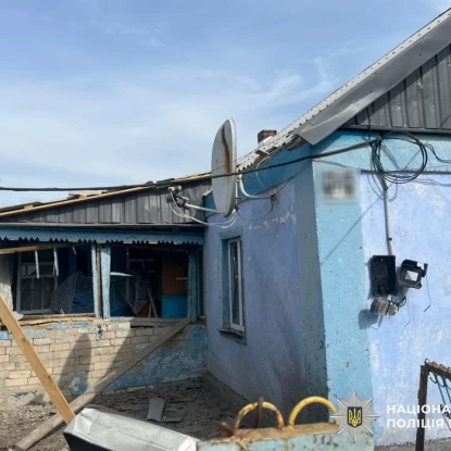 Наслідки обстрілів Херсонщини. Фото: Нацполіція Херсонської області