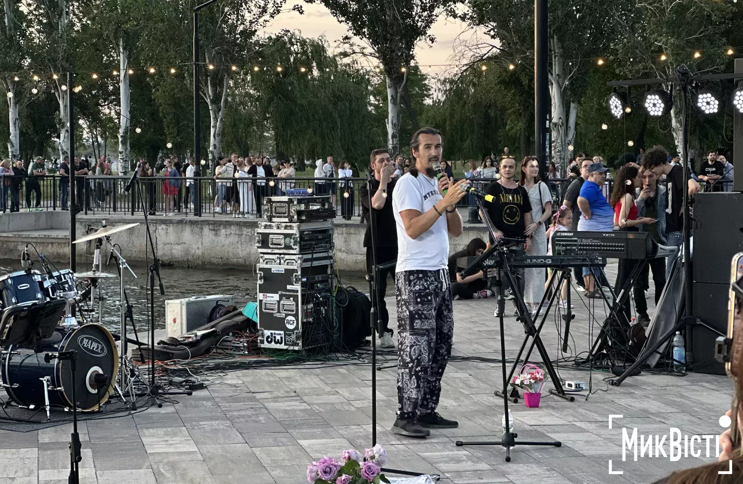 У Миколаєві стартував сезон літніх концертів на 8 Причалі, фото Марина Журба, МикВісті