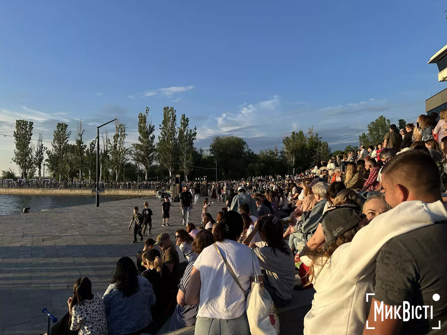 У Миколаєві стартував сезон літніх концертів на 8 Причалі, фото Марина Журба, МикВісті