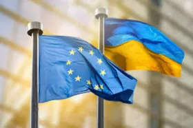 Прапор ЄС та України. Фото: pon.org.ua