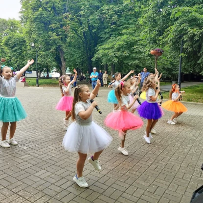 «Мистецький квартал на Соборній» відкрив літній сезон у Миколаєві. Фото: НикВести