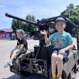 Військові показали сучасне озброєння та техніку. Фото: 123-я бригада тероборони