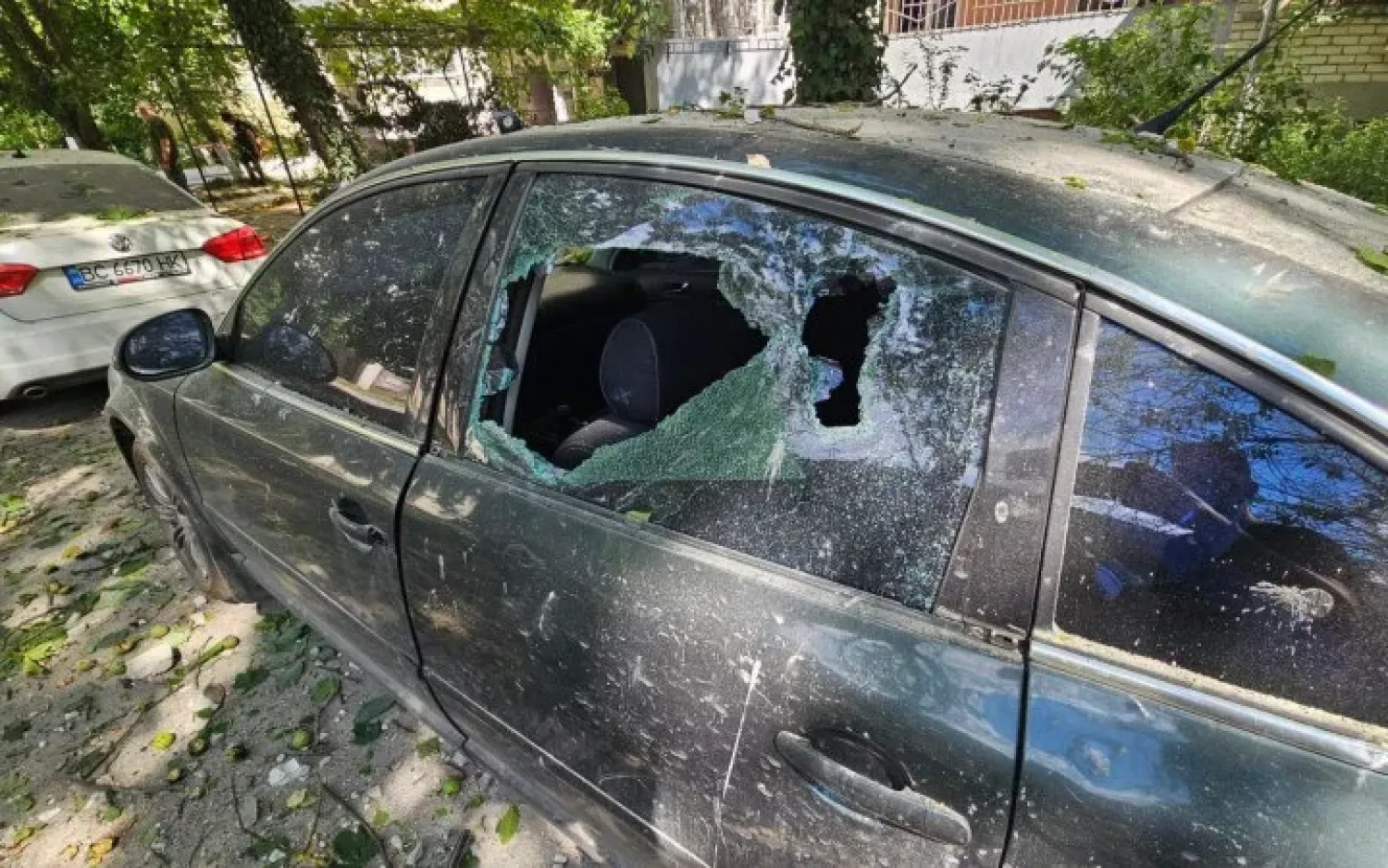 Росіяни атакували автомобіль у Херсоні. Фото: Херсонська ОВА, для ілюстрації