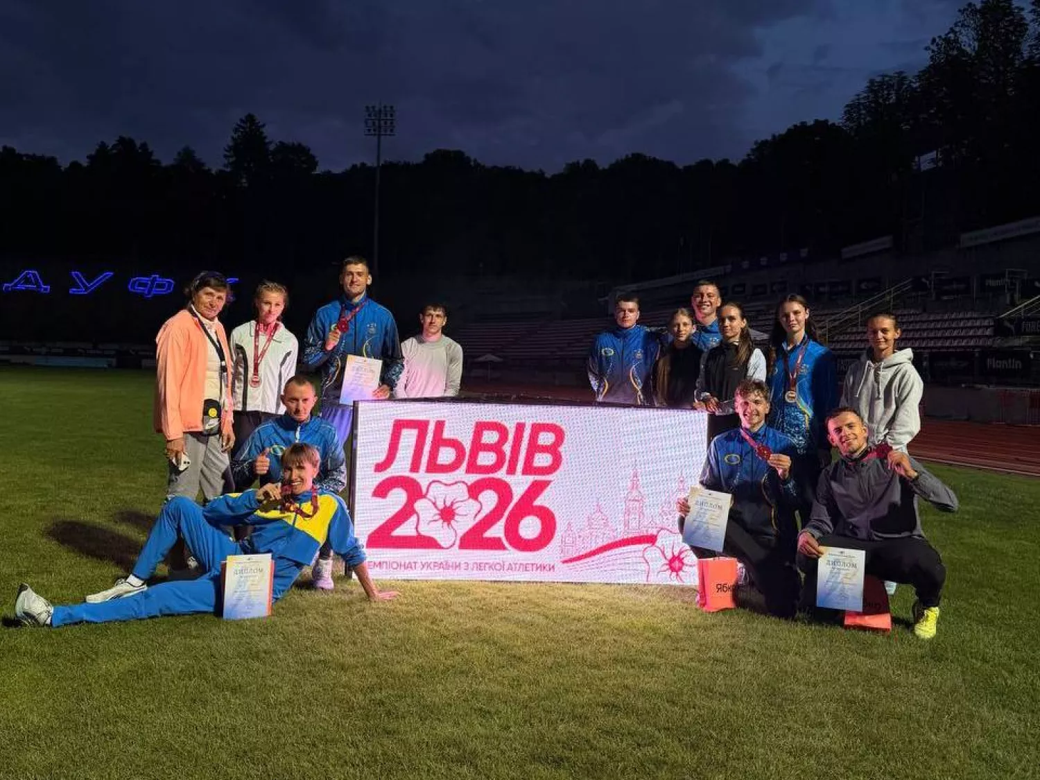 Миколаївські спортсмени здобули нагороди на чемпіонаті України з легкої атлетики серед дорослих та молоді. Фото: НикВести