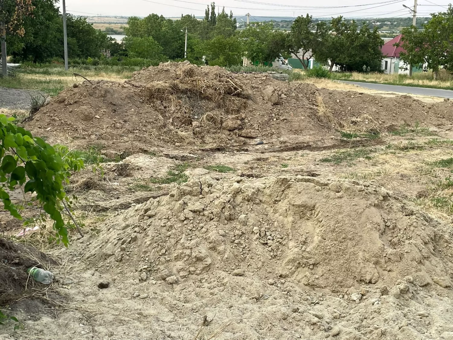 Територія після ремонту водомереж на перехресті вулиць 1-ї Екіпажної та 11-ї Воєнної, фото з Contact Center при Миколаївській міській раді / Facebook