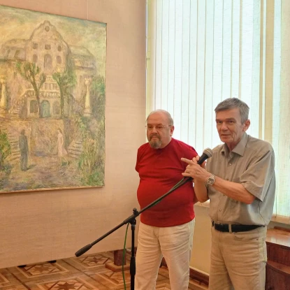 У Миколаєві відкрили виставку про цінність миру. Фото: Галина Сеннікова, МикВісті