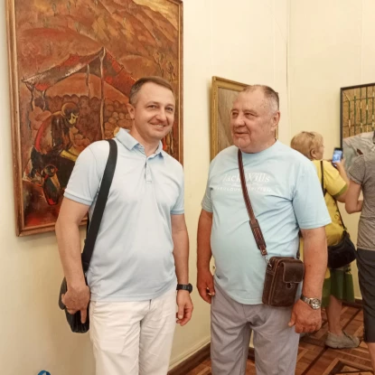 У Миколаєві відкрили виставку про цінність миру. Фото: Галина Сеннікова, МикВісті