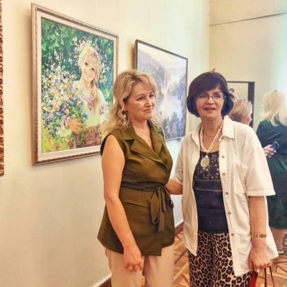 У Миколаєві відкрили виставку про цінність миру. Фото: Галина Сеннікова, МикВісті