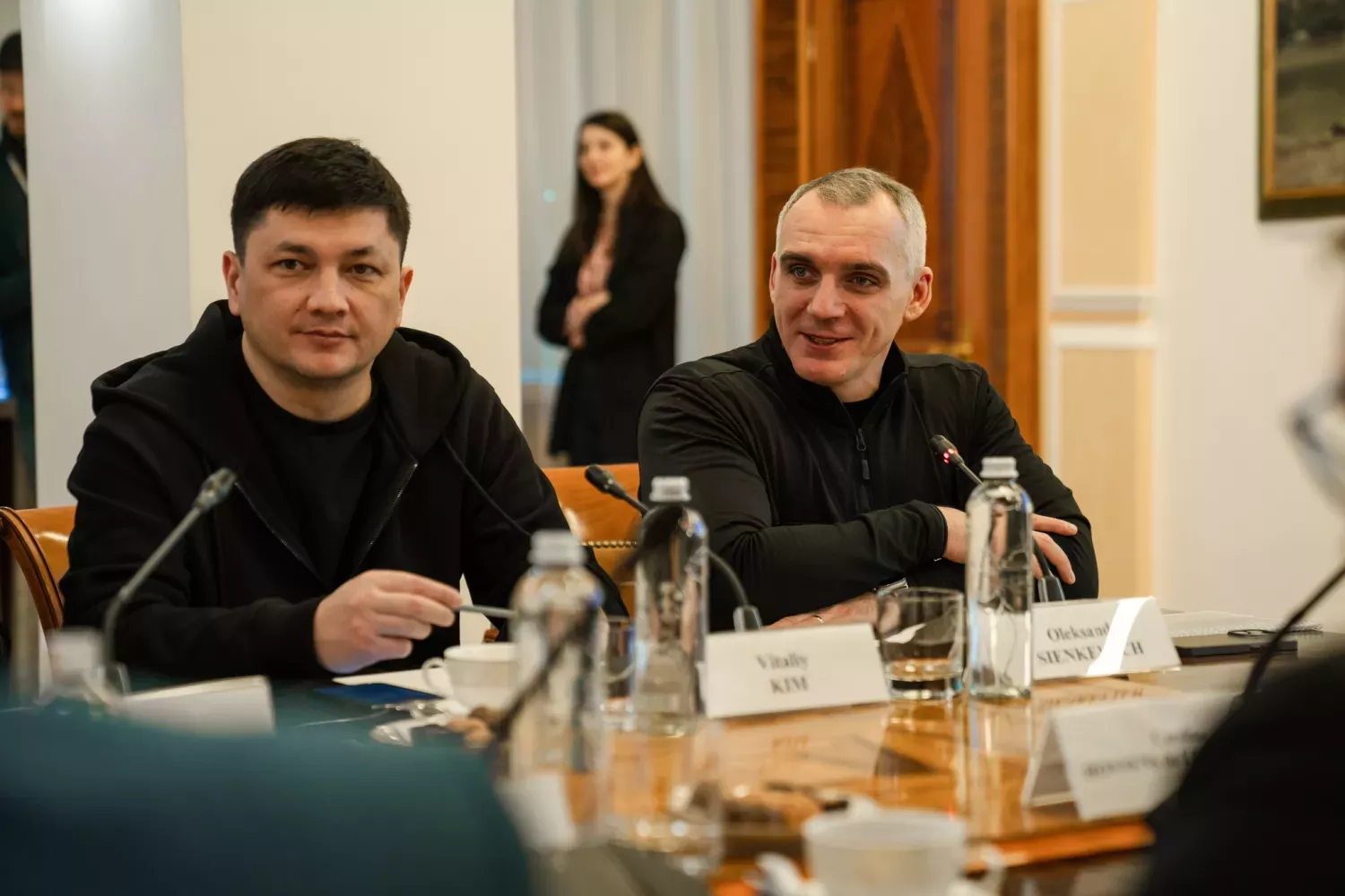 Мер Миколаєва Олександр Сєнкевич і ексголова Миколаївської ОВА Віталій Кім. Фото: Міністерство розвитку громад та територій України
