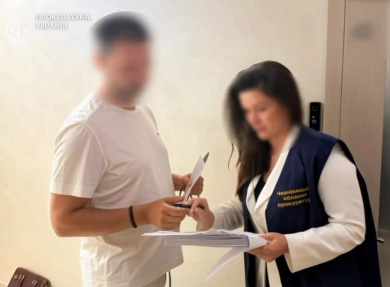 Підозру посадовцю вручили 19 червня 2026 року. Фото: Чернівецька обласна прокуратура