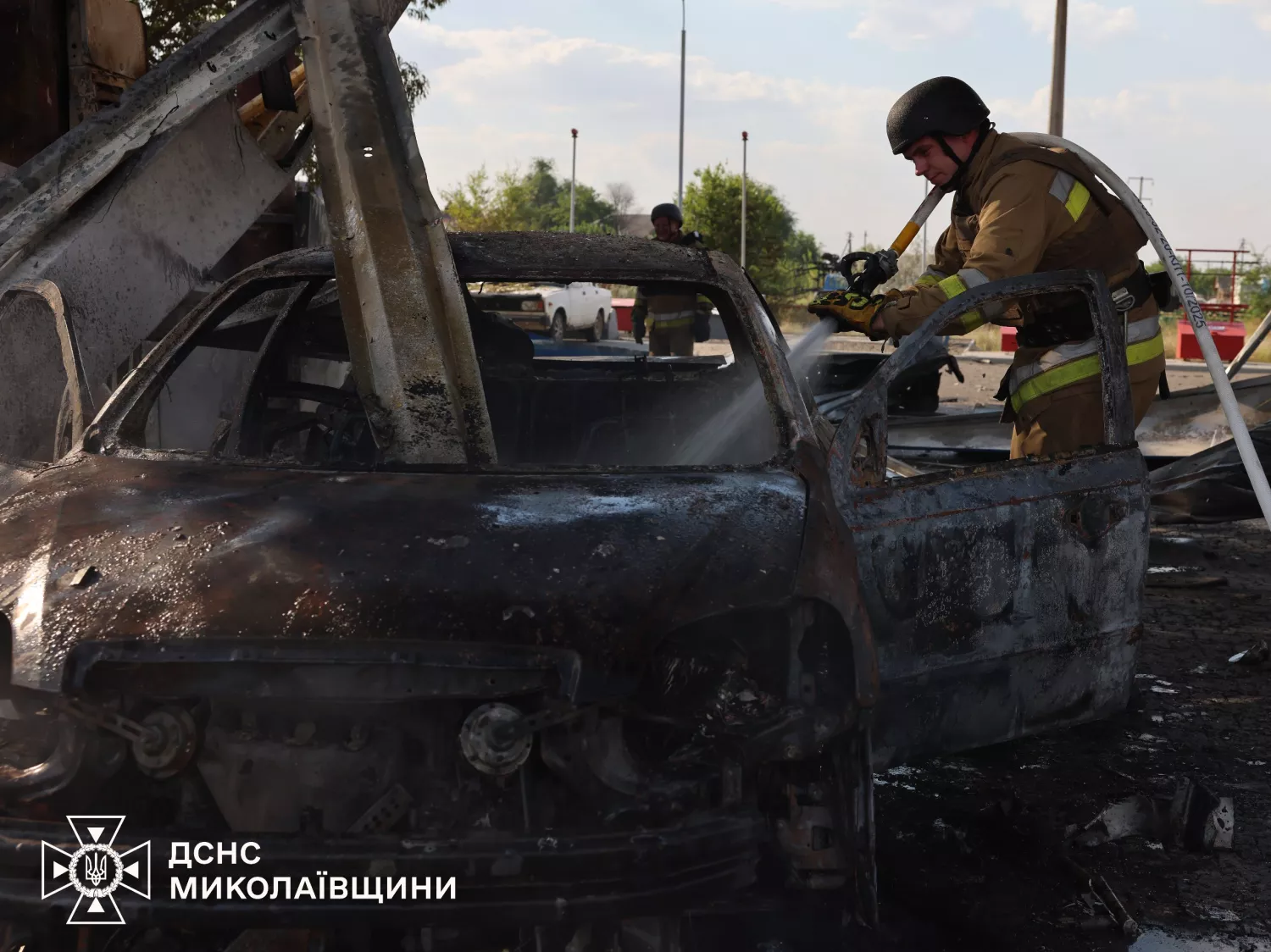 Ракетний удар по Миколаєву. Фото: ДСНС Миколаївщини