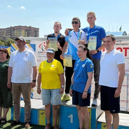 Легкоатлети Миколаївщини вибороли нагороди на чемпіонаті України серед осіб з порушеннями слуху. Фото: Миколаївська обласна державна адміністрація