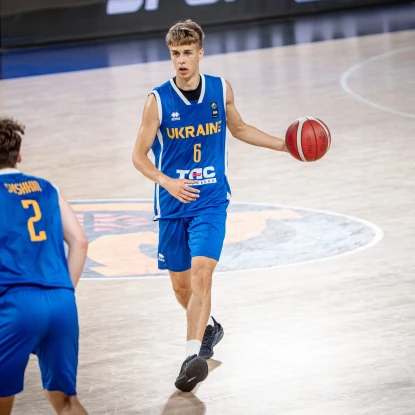 Максим Грищук став чемпіоном Європи U-20. Фото: FIBA