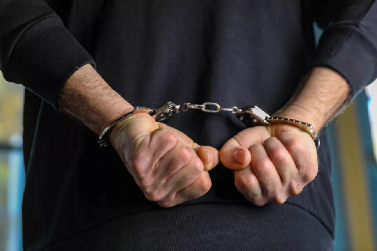 Суд у Вознесенську виніс вирок підліткам за крадіжки та підпал майна. Ілюстративне фото istockphoto