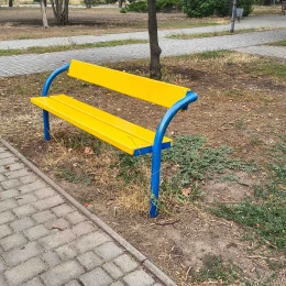 У «Серці міста» оновили лавки на спортмайданчику. Фото: NikVesti