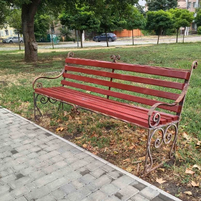 Лавки у «Серці міста». Фото: NikVesti