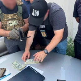 На Херсонщині двох військових підозрюють у продажі «рішень» ВЛК. Фото: Офіс Генпрокурора