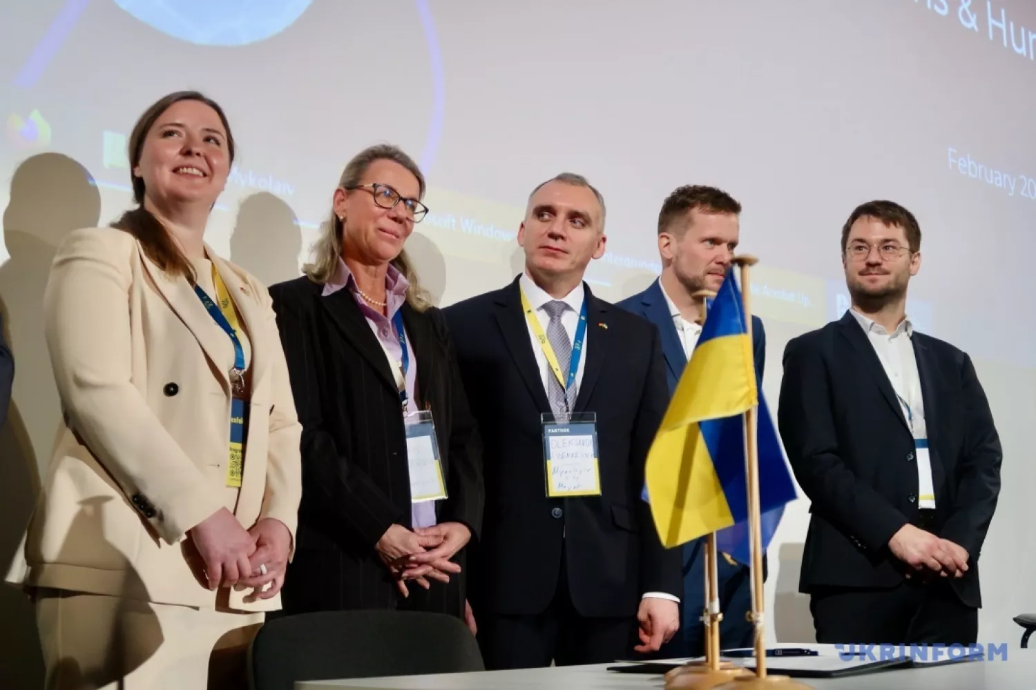 Олександр Сєнкевич відкинув закиди про хаос у реформі. Фото: Укрінформ