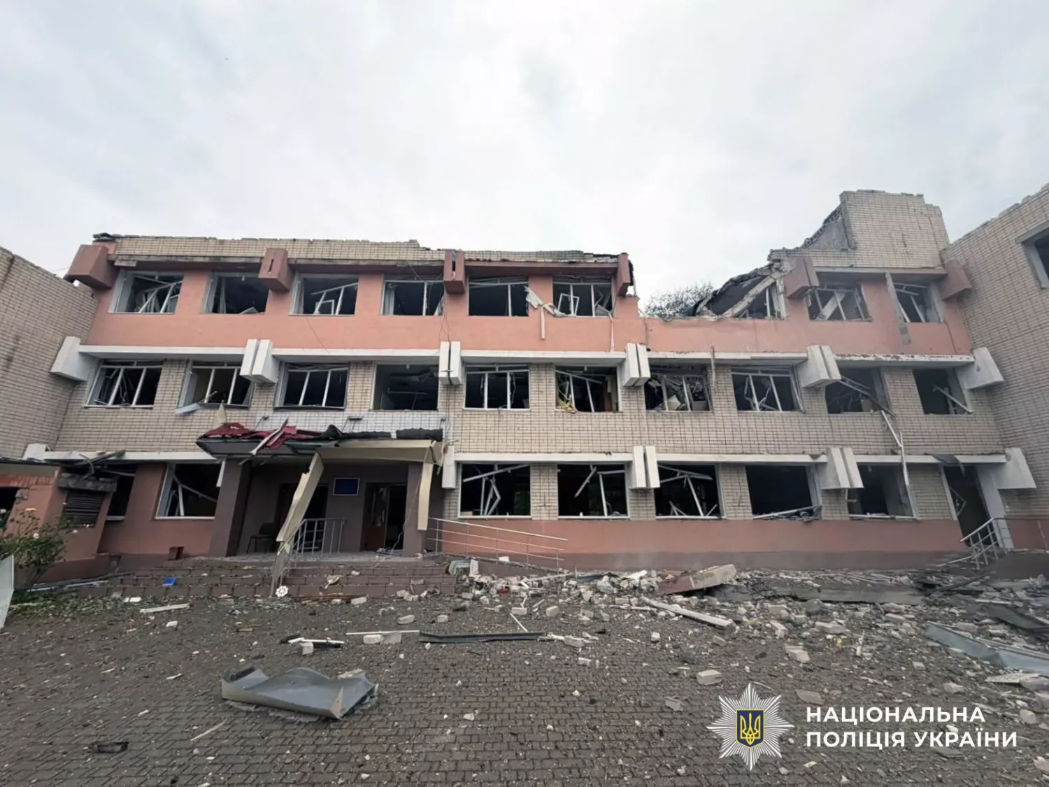 Наслідки російського обстрілу Херсонщини. Фото: Нацполіція