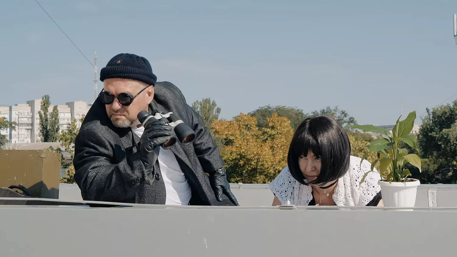 МАРТ привітав медиків кліпом у стилі фільму «Леон». Скриншот з відео