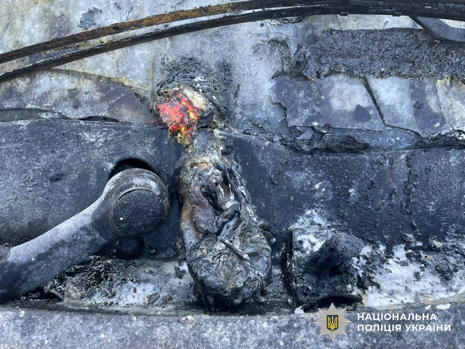 Підпал авто через конфлікт у Миколаєві. Фото нацполіції