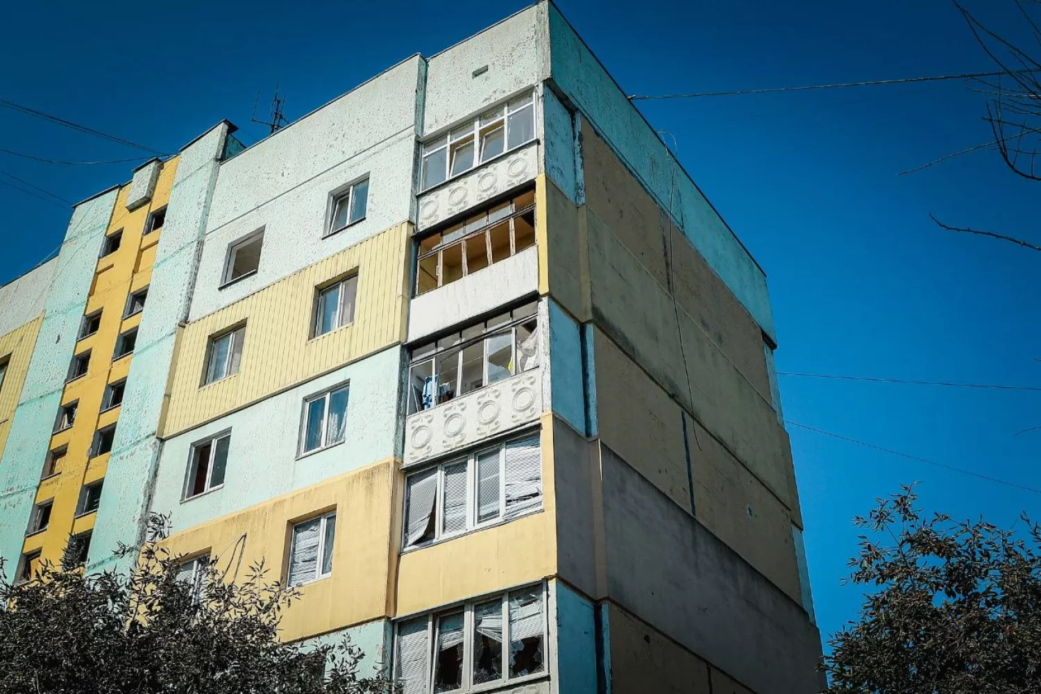 Ліквідація наслідків атаки на Миколаїв. Фото з Telegram-каналу Олександра Сєнкевича