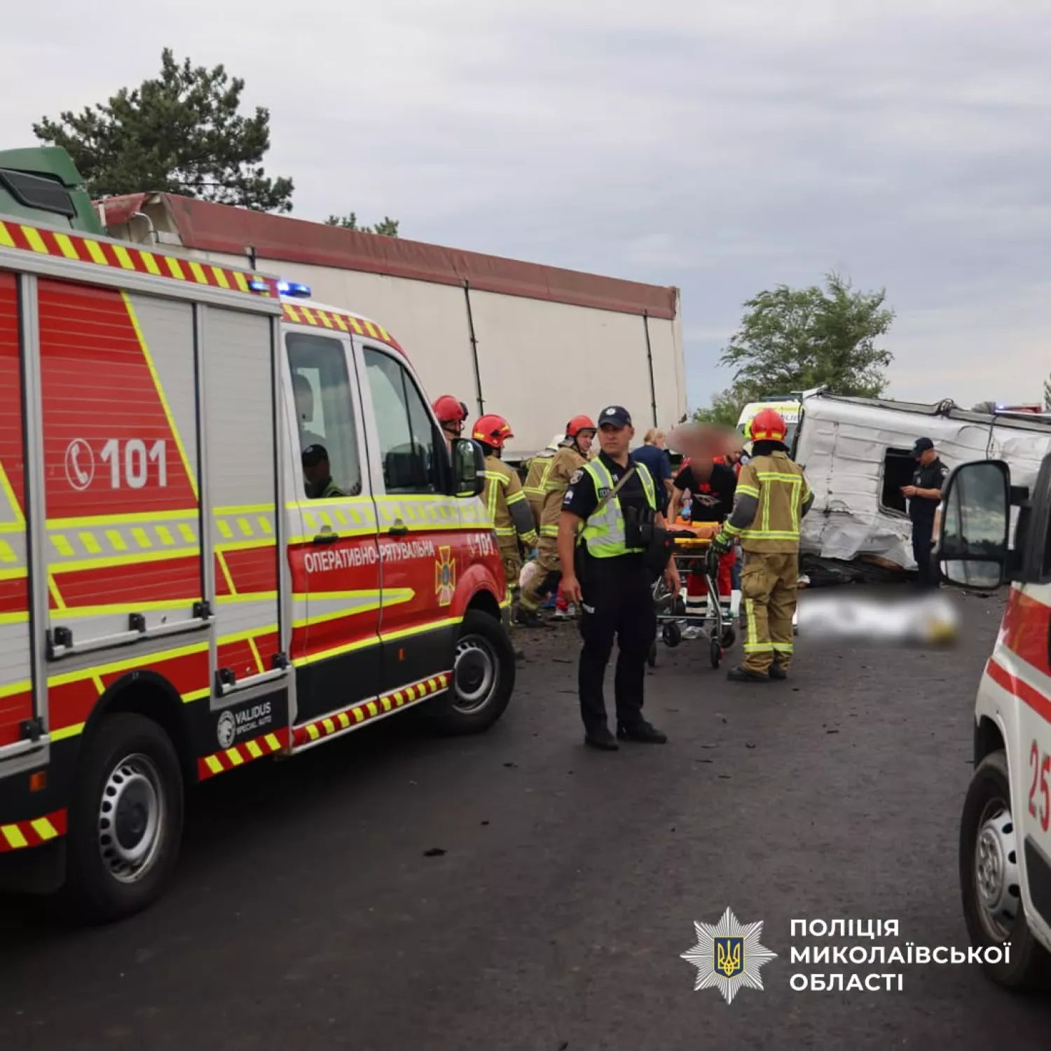Наслідки аварії: Фото: Головного управління Національної поліції в Миколаївській області