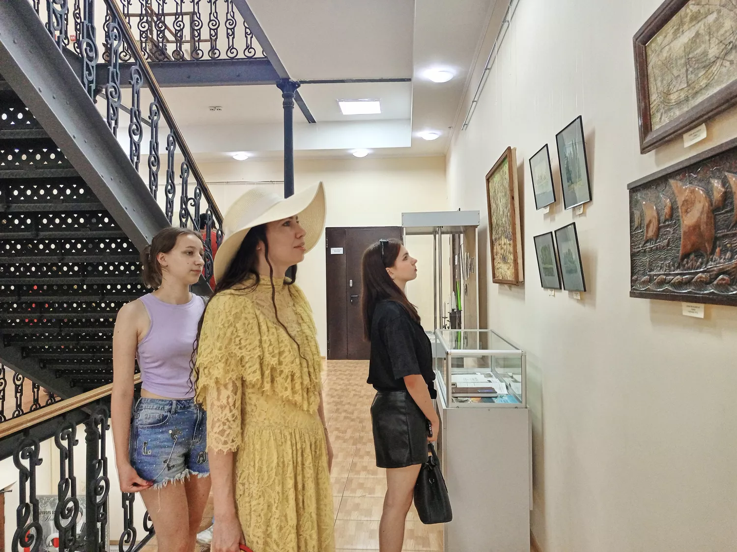 Відкриття виставки двох миколаївських митців — батька й сина — «Два Маркитани». Фото: Галина Сеннікова, МикВісті