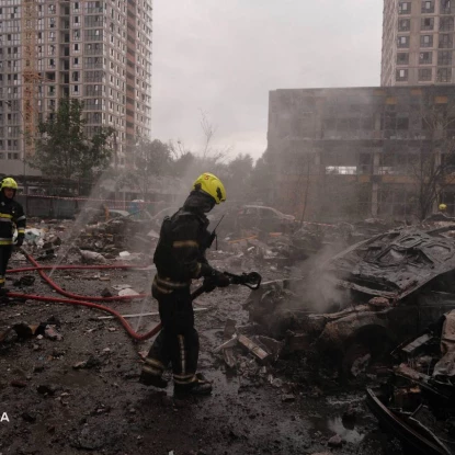 Наслідки атак по Києву в ніч на 6 липня 2026 року. Фото: ДСНС
