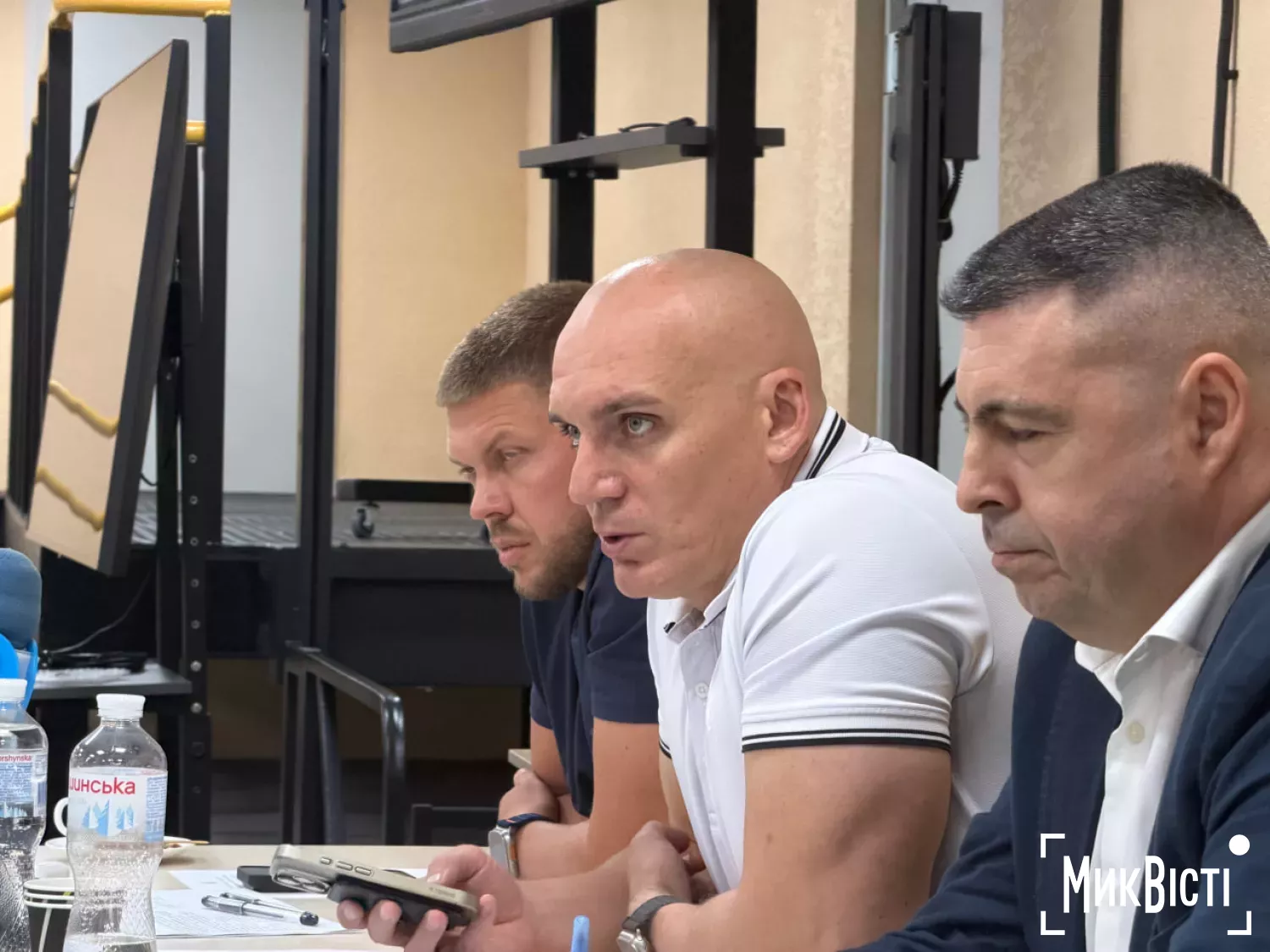 Міський голова Олександр Сєнкевич під час апаратної наради 6 липня. Фото: МикВісті
