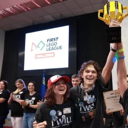 Миколаївці стали чемпіонами України з робототехніки. Фото: Миколаївська міськрада