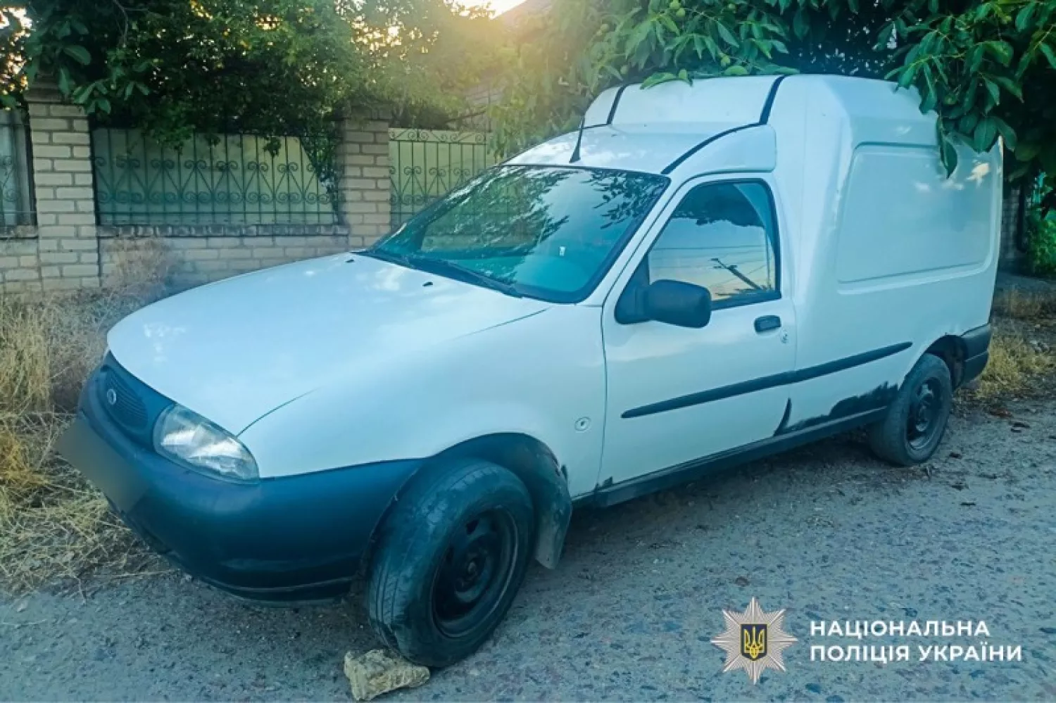 Угон авто на Соборній у Миколаєві. Фото Поліція Миколаєва