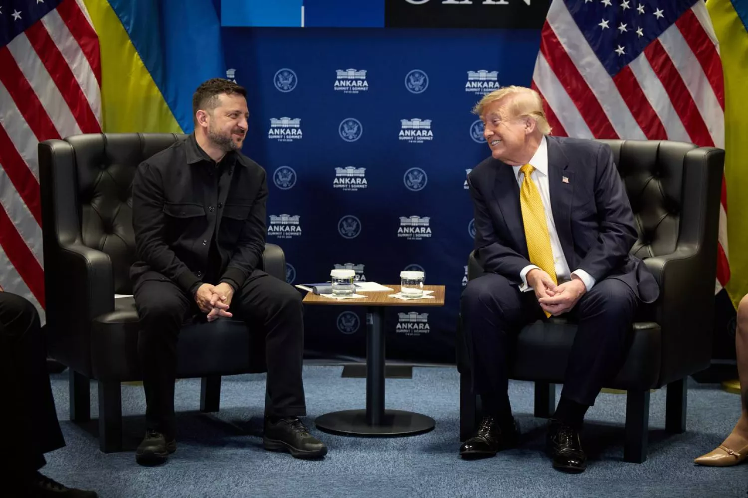 Володимир Зеленський та Дональд Трамп в Анкарі. Фото: Офіс президента