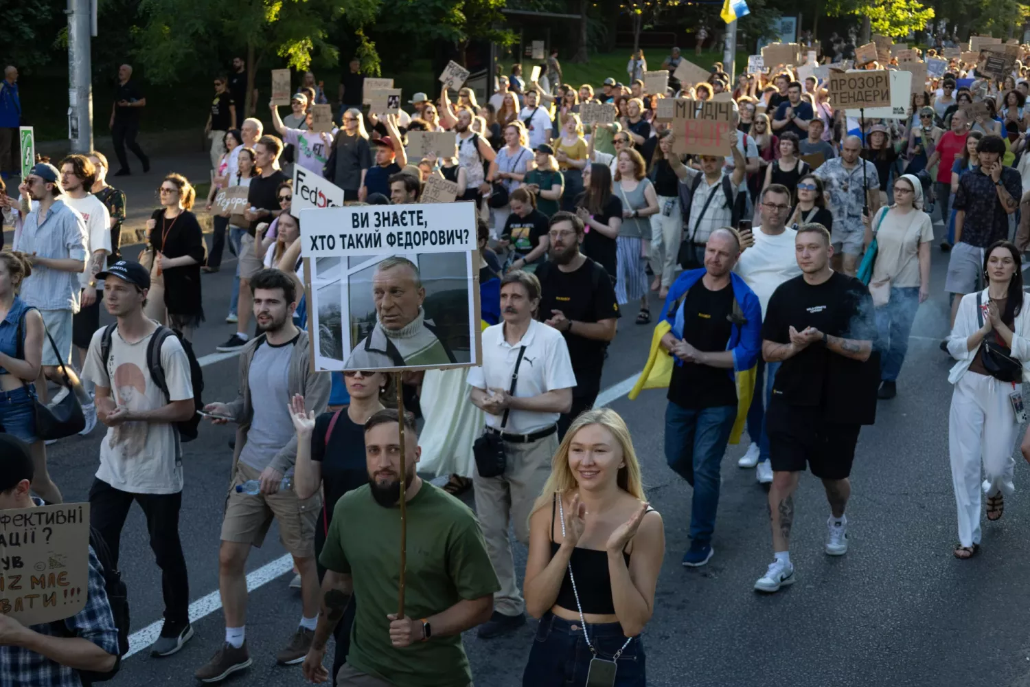 У Києві відбулася багатотисячна акція на підтримку Михайла Федорова. Фото: Сергій Окунєв, NV