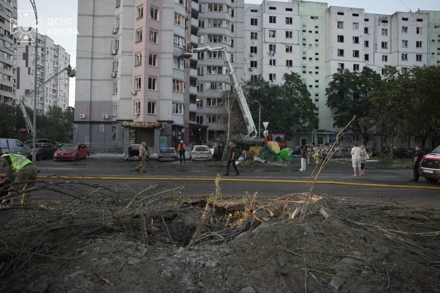 Росіяни вночі 31 липня масовано атакували Київ. Фото: ДСНС Києва