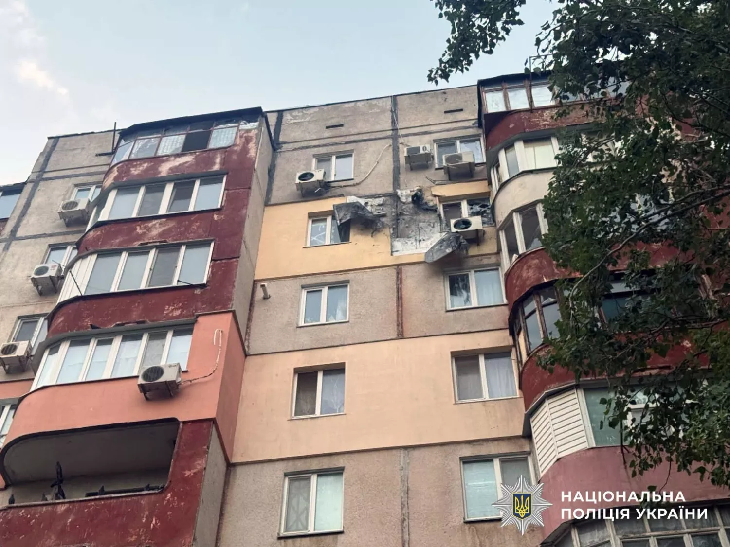 Наслідки обстрілу Херсонщини. Фото: Нацполіція