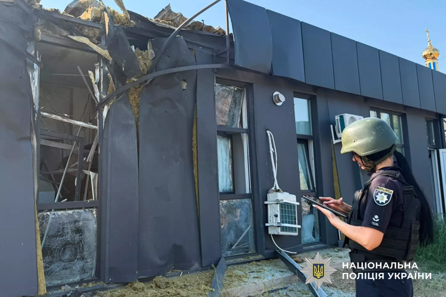 У поліції розповіли про наслідки нічної атаки на Миколаївщину 11 серпня. Фото: Нацполіція